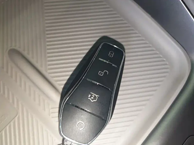 BYD Sealion 06 — Фото автомобиля 8
