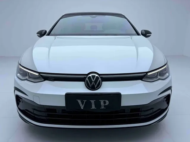 Volkswagen Golf — Фото автомобиля 2