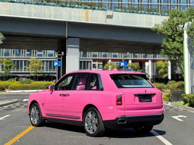 Rolls-Royce Cullinan — Фото автомобиля 8