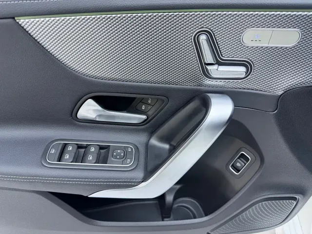 Mercedes-Benz A-Class — Фото автомобиля 8