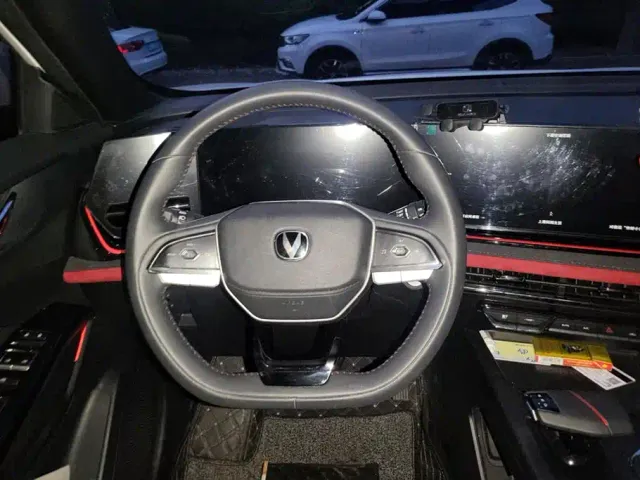 Changan X5 Plus — Фото автомобиля 15