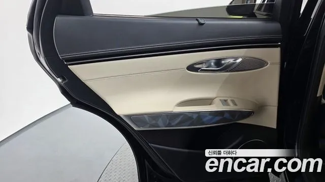 Genesis GV70 — Фото автомобиля 14