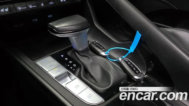 Hyundai AVANTE Inspiration — Фото автомобиля 9