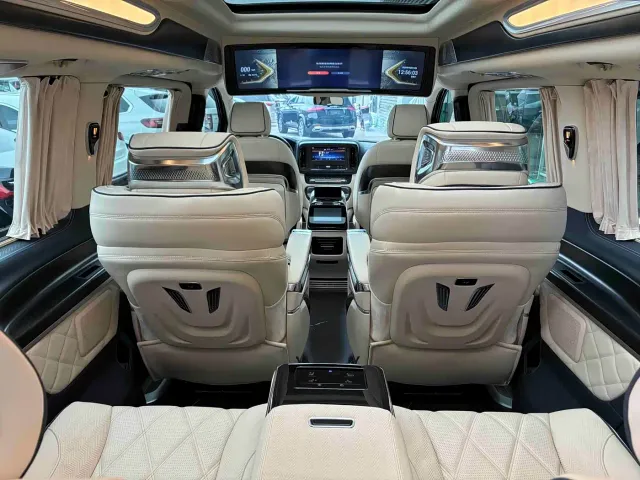 Rhein Auto Traveler — Фото автомобиля 13