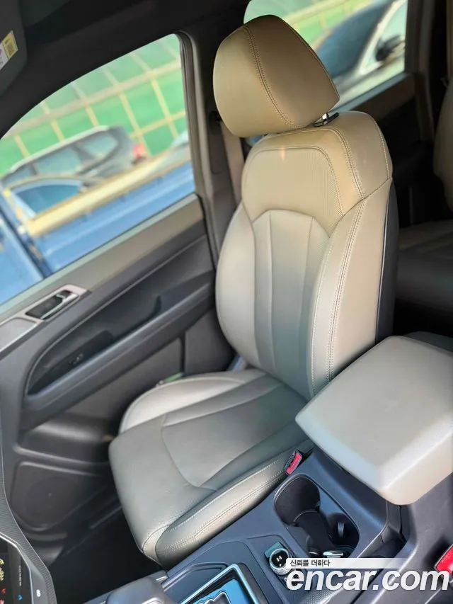 KG_Mobility_Ssangyong Rexton — Фото автомобиля 17