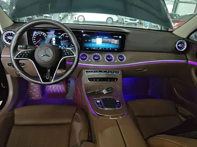 Mercedes-Benz E-Class — Фото автомобиля 9