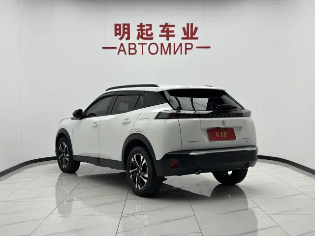 Peugeot 2008 — Фото автомобиля 7