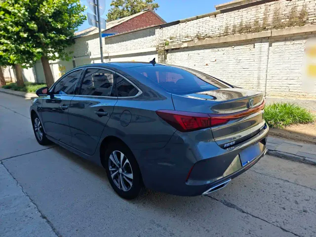 Changan Eado — Фото автомобиля 5