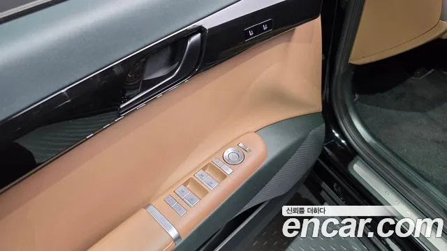 Hyundai Grandeur GN7 — Фото автомобиля 29