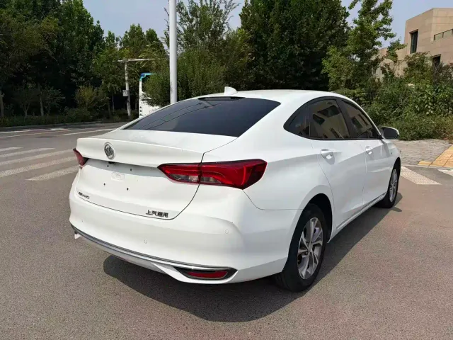 Buick Verano — Фото автомобиля 5