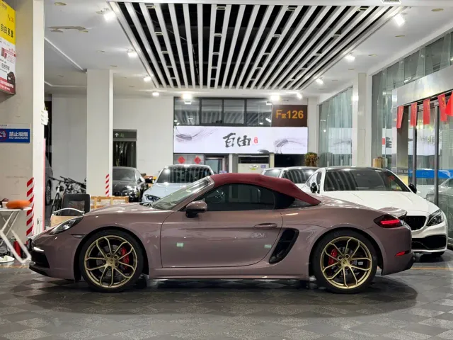 Porsche 718 — Фото автомобиля 2