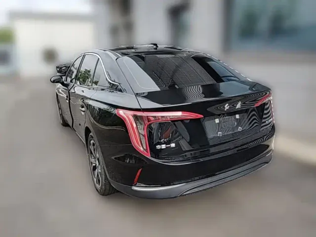 Hongqi E-QM5 — Фото автомобиля 6
