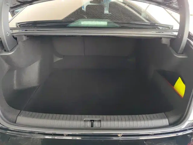 Volkswagen Passat — Фото автомобиля 4