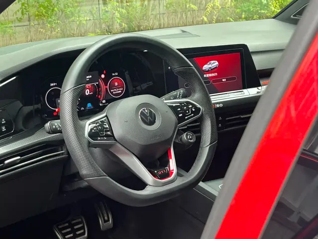 Volkswagen Golf GTI — Фото автомобиля 4