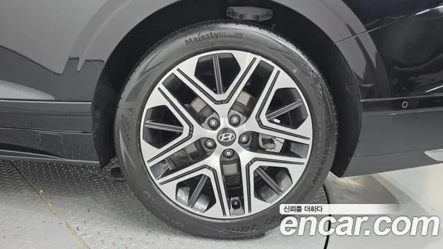 Hyundai Grandeur Grandeur (GN7) 2.5 Бензин 2WD — Фото автомобиля 20
