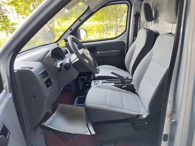 Wuling Yangguang — Фото автомобиля 14