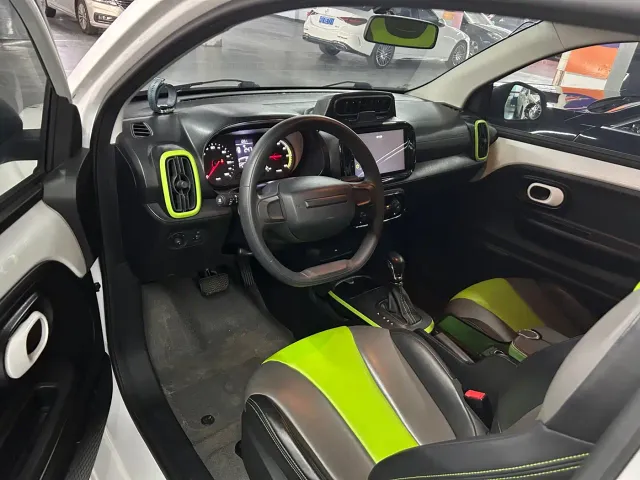 Roewe Clever — Фото автомобиля 6