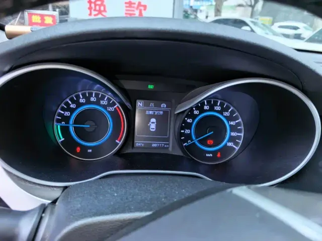 Changan Eado — Фото автомобиля 11