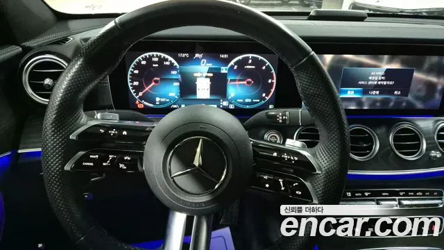 Mercedes-Benz E-Class — Фото автомобиля 11