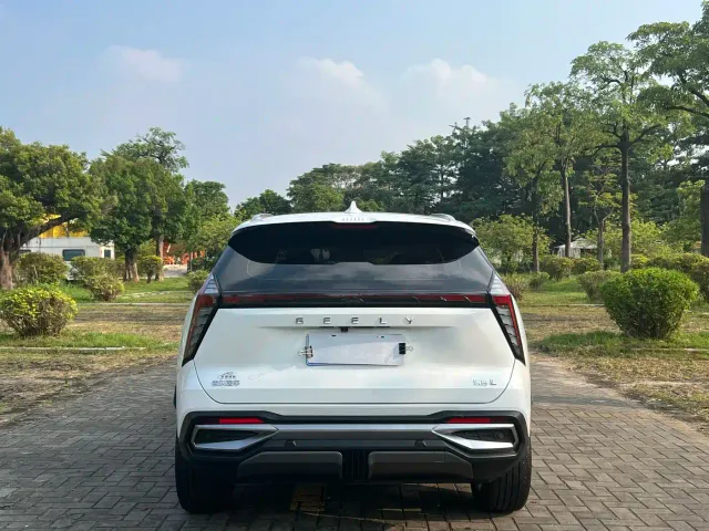 Geely Boyue L — Фото автомобиля 11