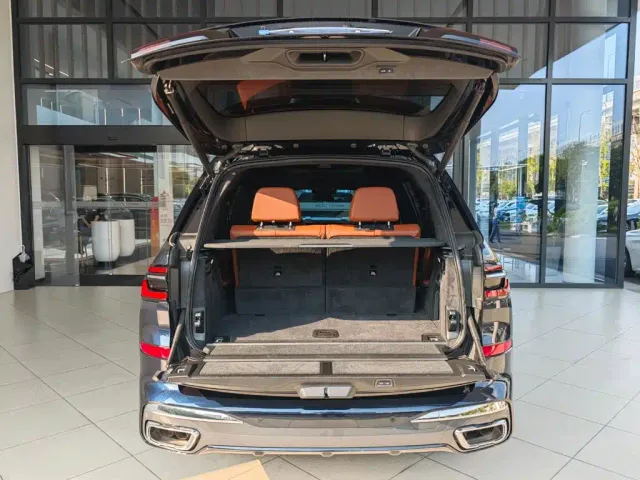 BMW X7 — Фото автомобиля 22