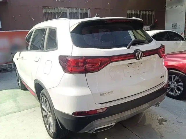 Changan CS75 — Фото автомобиля 4
