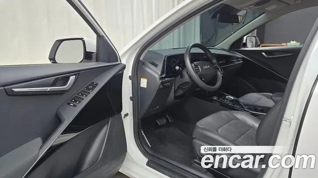 Kia Niro The All New Niro Signature — Фото автомобиля 10
