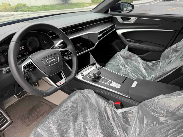 Audi A6L — Фото автомобиля 12