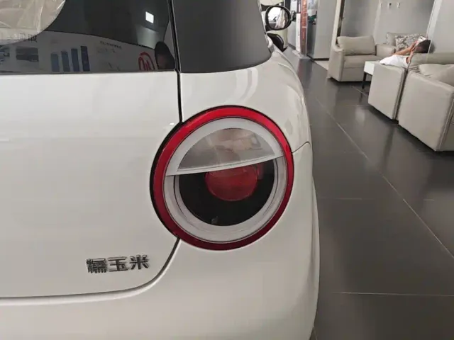 Changan Lumin — Фото автомобиля 7