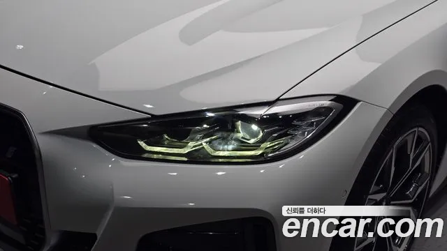 BMW i4 — Фото автомобиля 7