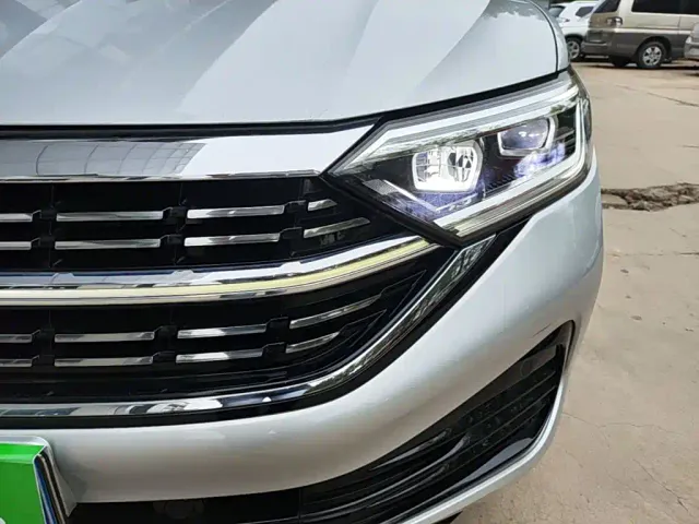 Volkswagen Sagitar — Фото автомобиля 23