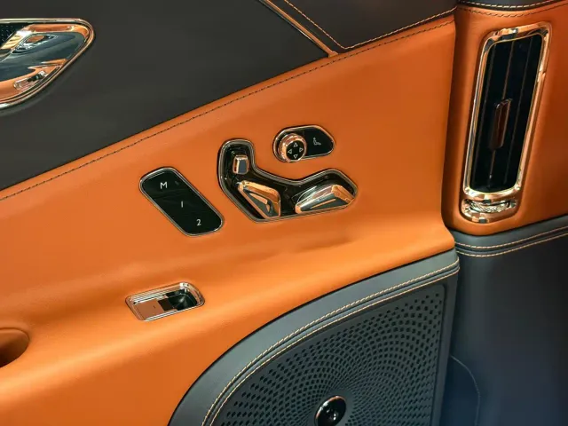 Bentley Flying Spur — Фото автомобиля 9