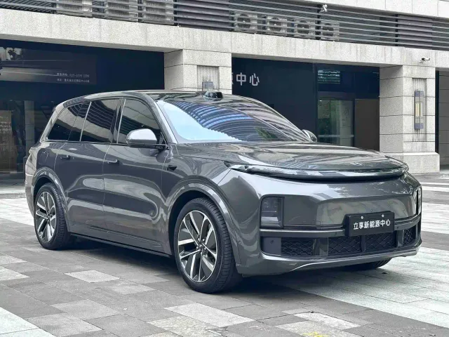 Li Auto L9 — Фото автомобиля 4