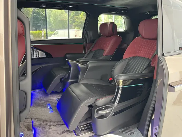 GAC Trumpchi M8 — Фото автомобиля 11