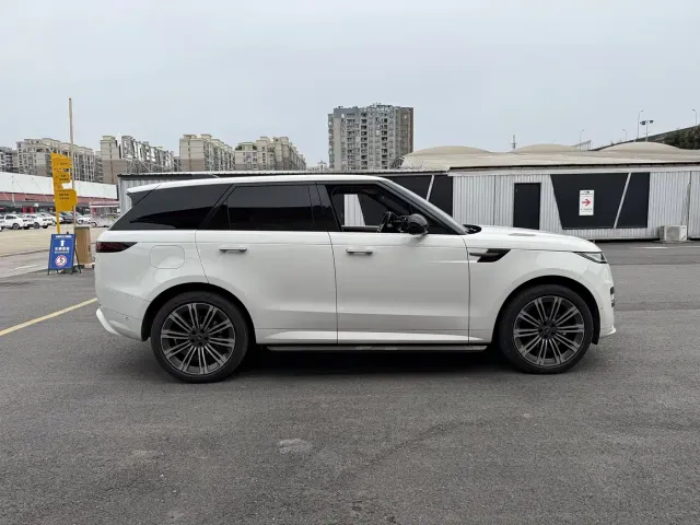 Land Rover Range Rover Sport — Фото автомобиля 4