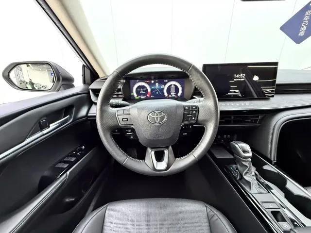 Toyota Camry — Фото автомобиля 6