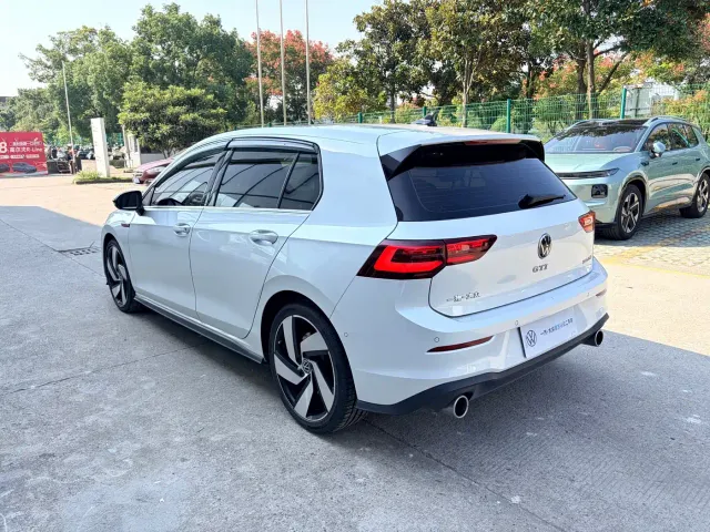 Volkswagen Golf GTI — Фото автомобиля 11