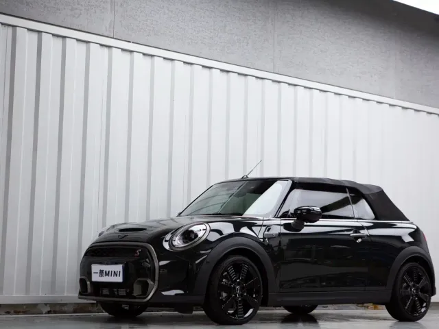 MINI MINI 2023 2.0T COOPER S CABRIO Obsession Special Edition — Фото автомобиля 2