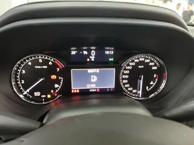 Cadillac CT4 — Фото автомобиля 11