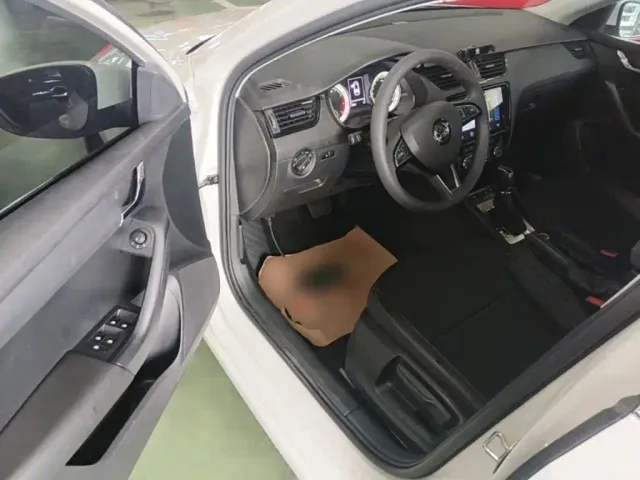Skoda Octavia — Фото автомобиля 15