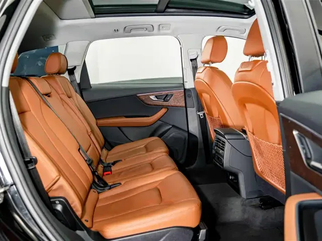 Audi Q7 — Фото автомобиля 21