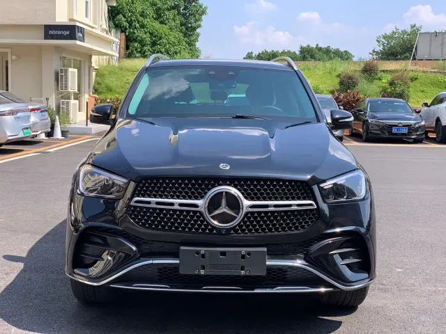 Mercedes-Benz GLE-Class — Фото автомобиля 2