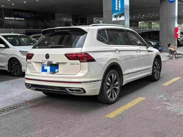 Volkswagen Tiguan L — Фото автомобиля 4