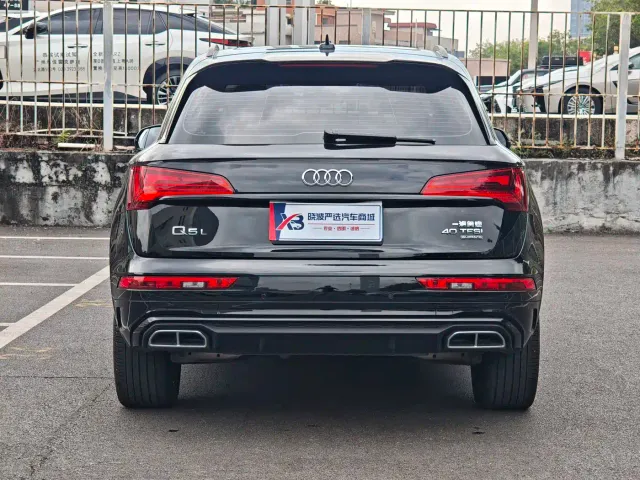 Audi Q5L — Фото автомобиля 5