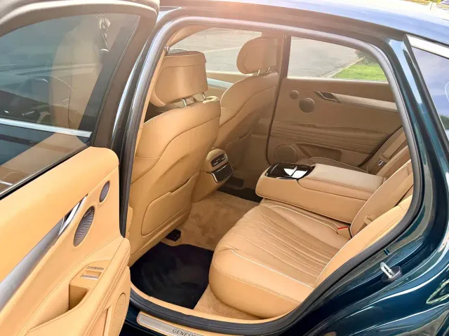 Genesis G80 — Фото автомобиля 9