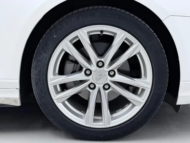 Cadillac CT4 — Фото автомобиля 4
