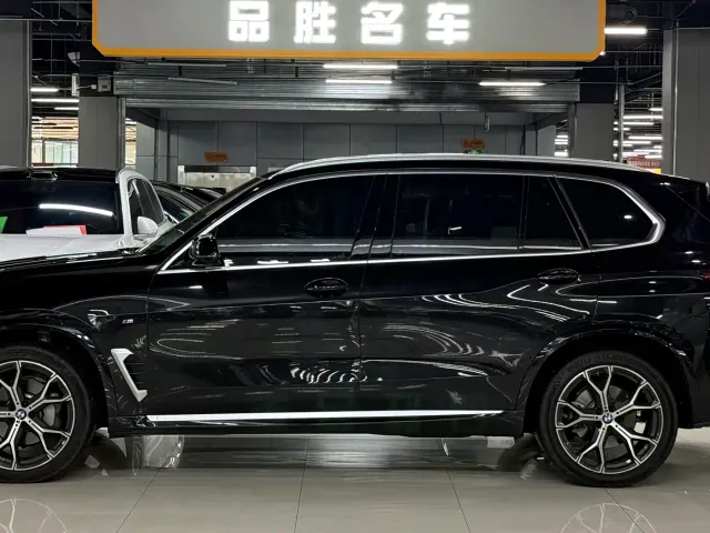 BMW X5 — Фото автомобиля 4