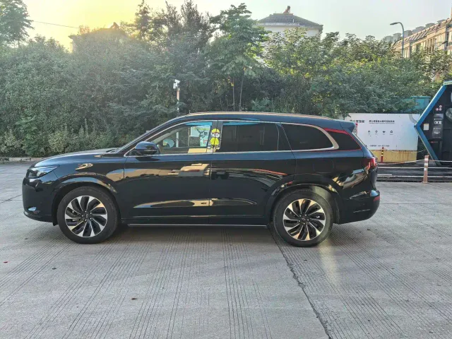 Aito M7 — Фото автомобиля 6