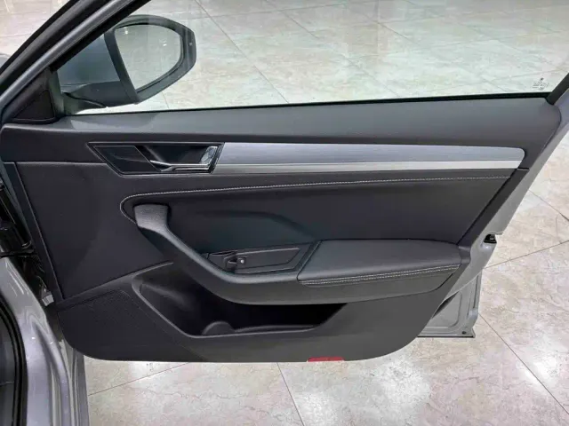 Skoda Superb — Фото автомобиля 17