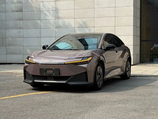 Фотография автомобиля — Toyota bZ3